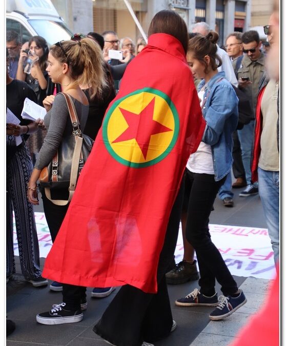 Il crimine del silenzio e la lezione del Rojava